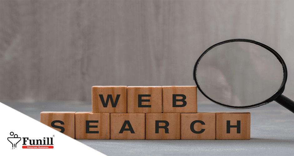 Peças com uma letra em cada formando a frase "Web Search", com uma lupa em cima